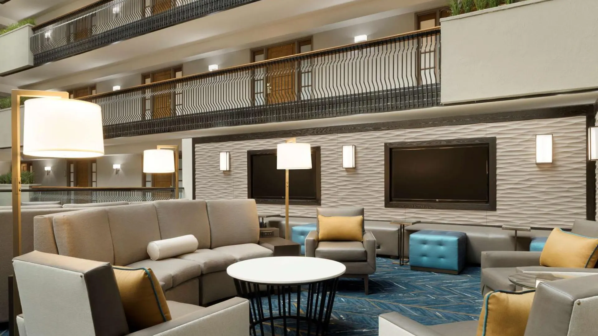 Hotel Embassy Suites By Hilton Columbus