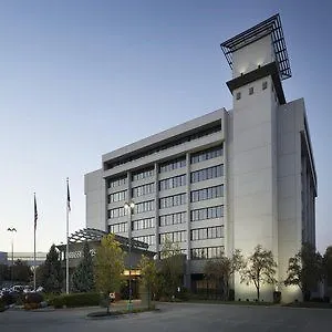 Embassy Suites By Hilton Columbus Hotel