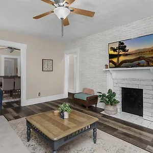 Chic 2br Near Dt, 8 Min Walk To Park&conservatory Columbus