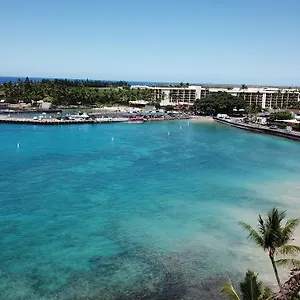 https://kona-plaza-409.hotelsinhawaii.org